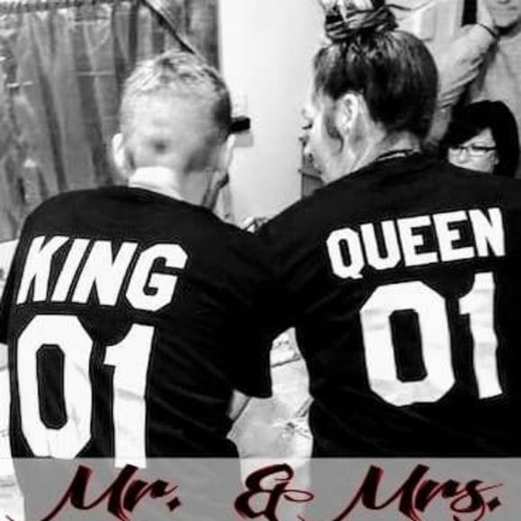 Meet your Posher, Nichole - Picture 1 of 2